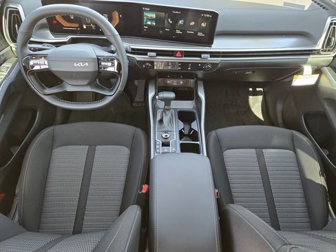 New 2026 Kia Sorento LX FWD image 18