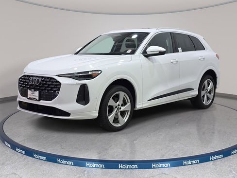 Certified 2025 Audi Q5 Premium w/ Premium Plus AWD/4WD image 1