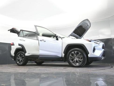 Used 2023 Toyota RAV4 Limited AWD/4WD image 33