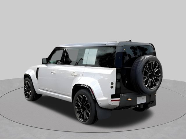 New 2026 Land Rover Defender 110 OCTA AWD/4WD image 19