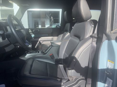 Certified 2022 Ford Bronco Badlands w/ Sasquatch Package image 2