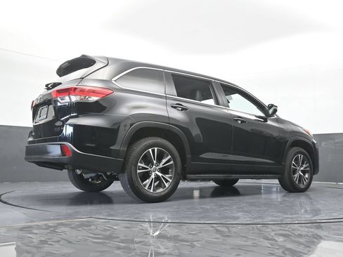 Used 2019 Toyota Highlander Plus FWD image 64