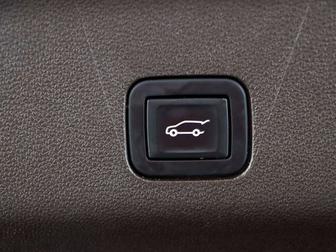 Used 2022 Chevrolet Tahoe LT image 34