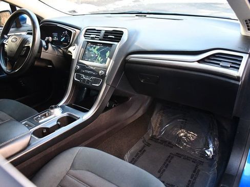 Used 2019 Ford Fusion SE image 30