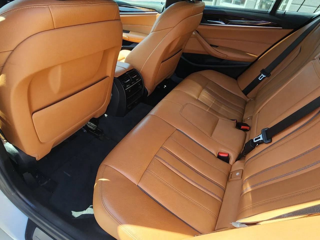 Used 2018 BMW 530i xDrive AWD/4WD image 11