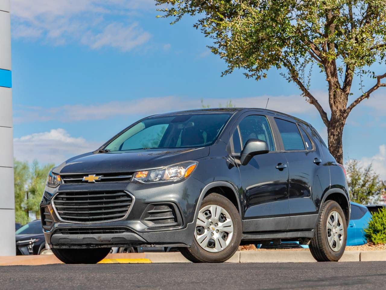 Used 2019 Chevrolet Trax LS FWD image 1