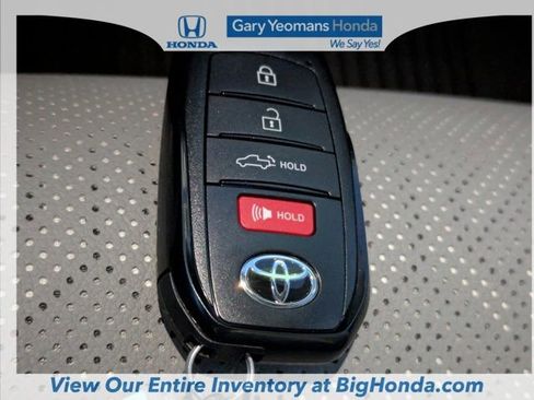 Used 2025 Toyota Tundra Limited image 33
