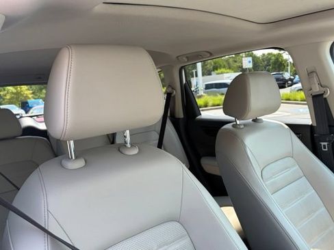 Used 2023 Honda CR-V EX-L image 31