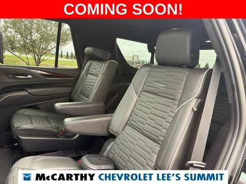 Used 2022 Cadillac Escalade Sport Platinum w/ Heavy-Duty Trailer Package AWD/4WD image 50