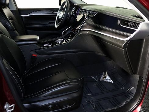 Used 2022 Jeep Grand Cherokee Limited 4xe image 36