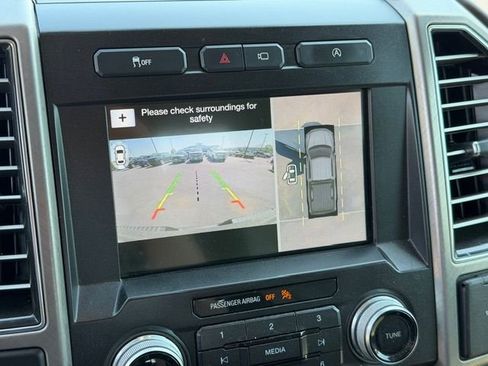 Used 2019 Ford F150 Limited image 3