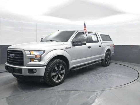 Used 2017 Ford F150 XLT w/ Equipment Group 302A Luxury AWD/4WD image 4