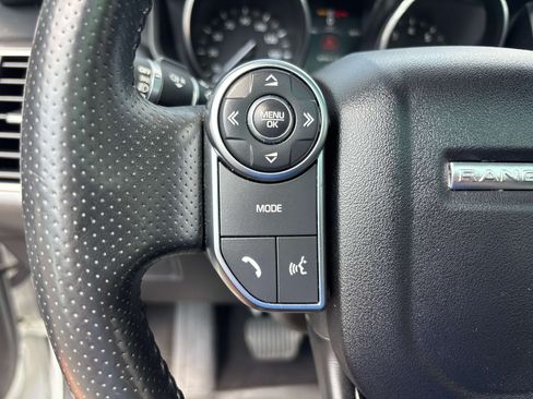 Used 2017 Land Rover Range Rover Sport SE AWD/4WD image 24