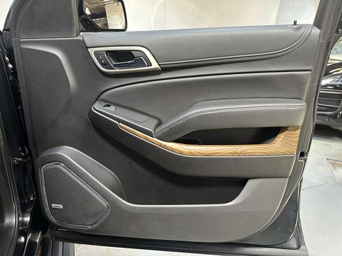 Used 2019 GMC Yukon Denali w/ Denali Ultimate Package AWD/4WD image 8