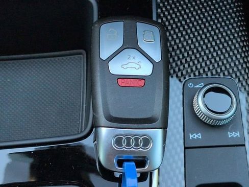 Used 2022 Audi SQ5 Premium w/ Convenience Package image 29