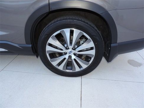 Used 2022 Subaru Ascent Limited w/ Technology Package image 11