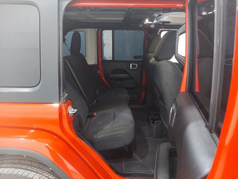 Used 2021 Jeep Wrangler Unlimited Sahara image 17