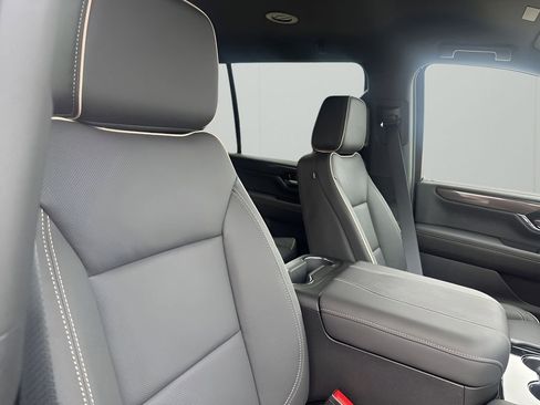 New 2026 GMC Yukon XL Elevation image 15