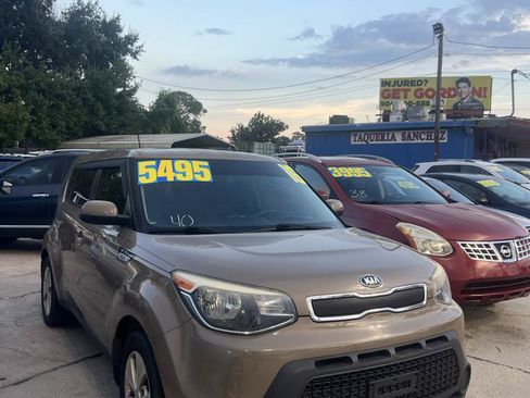 Used 2016 Kia Soul FWD image 3