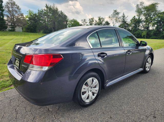 Used 2010 Subaru Legacy 2.5i AWD/4WD image 6