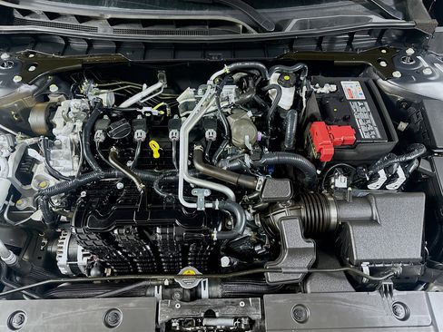 Used 2025 Nissan Altima 2.5 SV image 30