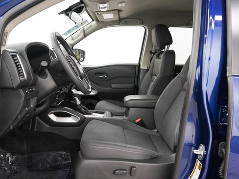 Used 2022 Nissan Frontier SV w/ Technology Package AWD/4WD image 23
