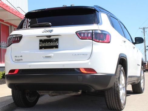 Used 2025 Jeep Compass Limited AWD/4WD image 11