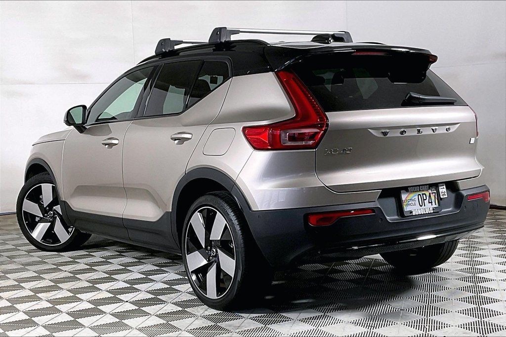 Used 2024 Volvo XC40 Recharge Ultimate w/ Protection Package Premier AWD/4WD image 13
