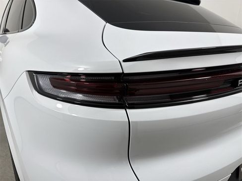 New 2026 Porsche Cayenne S image 18