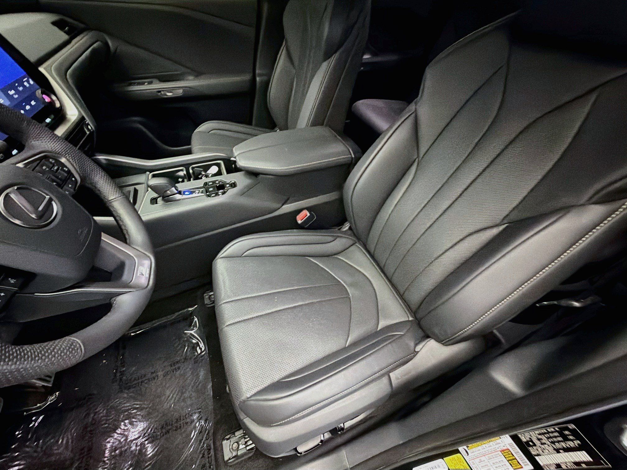 Used 2025 Lexus TX 350 AWD w/ Technology Package image 11