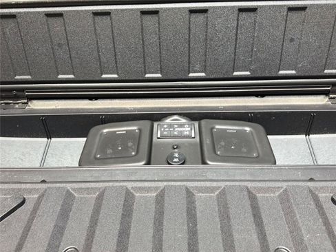 Used 2024 GMC Canyon AT4X AWD/4WD image 35