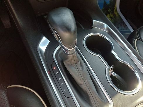 Certified 2023 Chevrolet Traverse Premier w/ Redline Edition AWD/4WD image 14