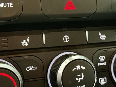 Used 2019 RAM 1500 Big Horn AWD/4WD image 20