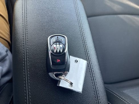 Used 2025 Buick Encore GX Preferred image 17