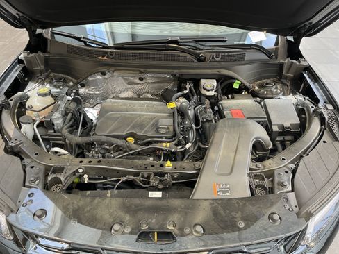 Used 2025 Chevrolet Trax ACTIV w/ Sunroof Package FWD image 38