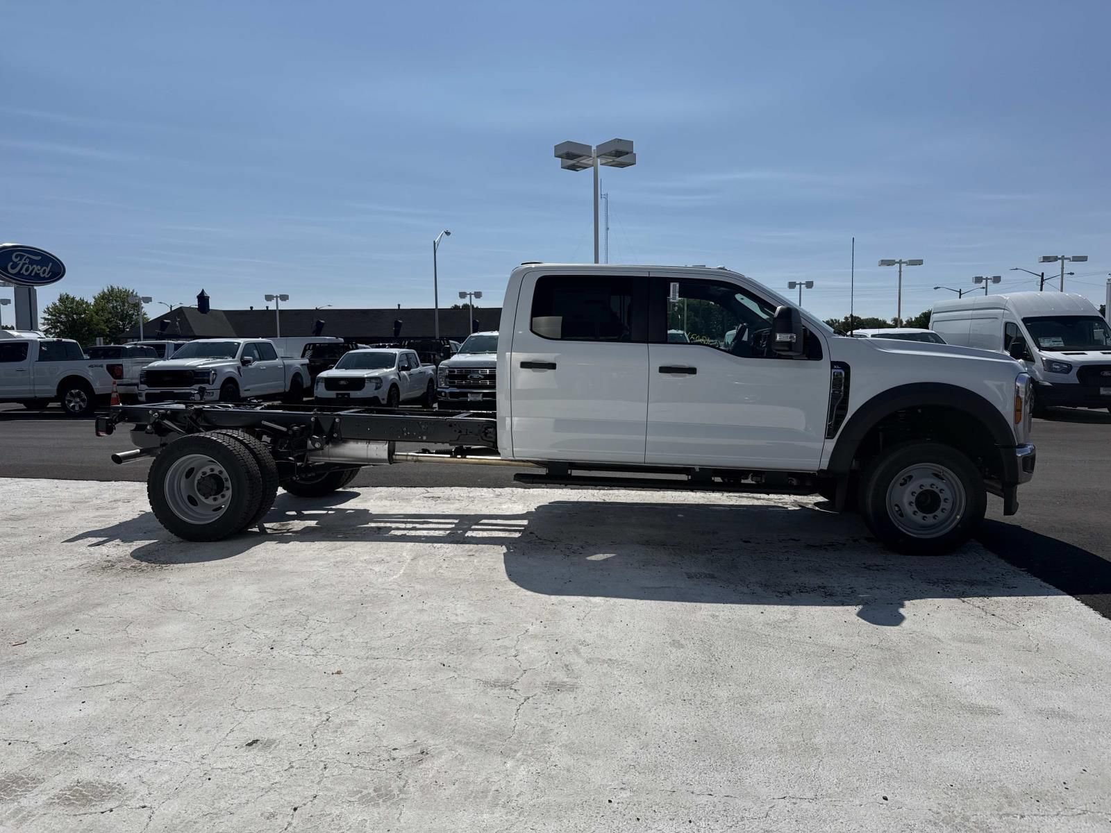 New 2026 Ford F550 2WD Crew Cab Super Duty w/ XL Chrome Package image 2