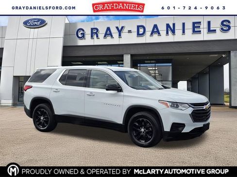 Used 2019 Chevrolet Traverse LS FWD image 1