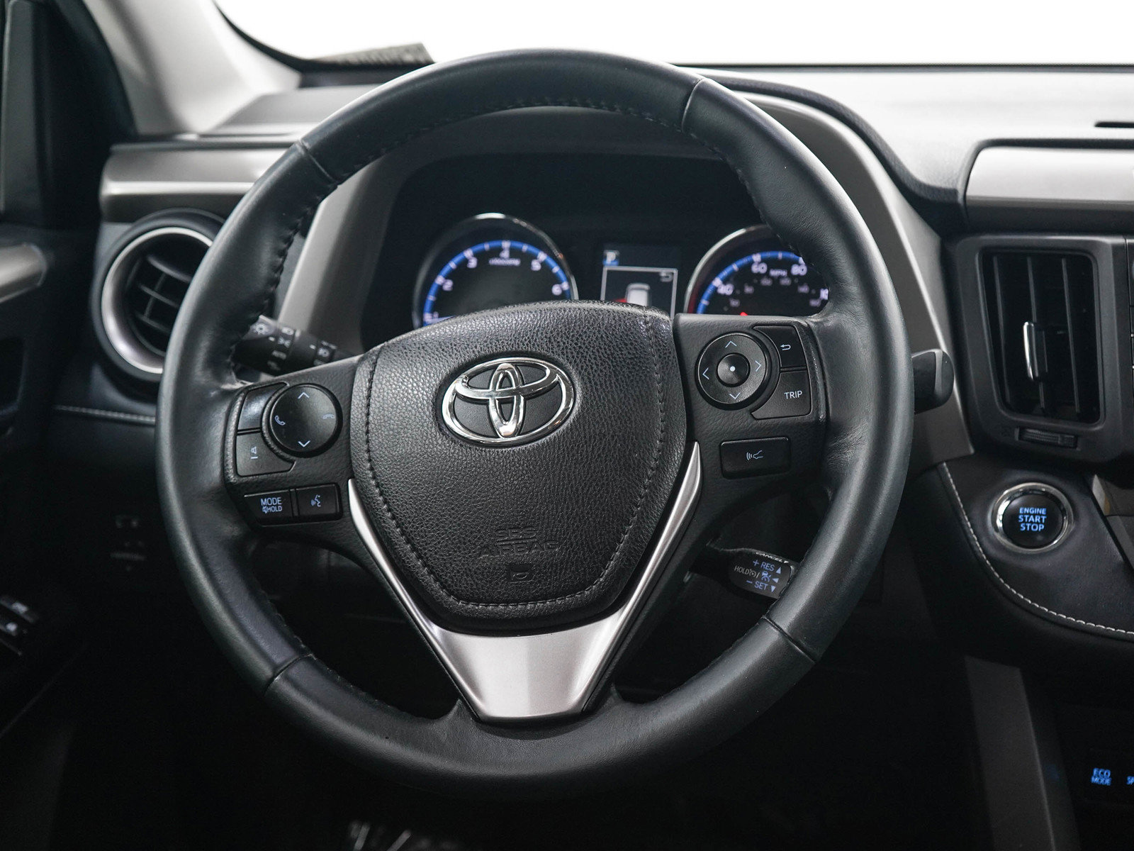 Used 2018 Toyota RAV4 Limited w/ All Weather Liner Package AWD/4WD image 17