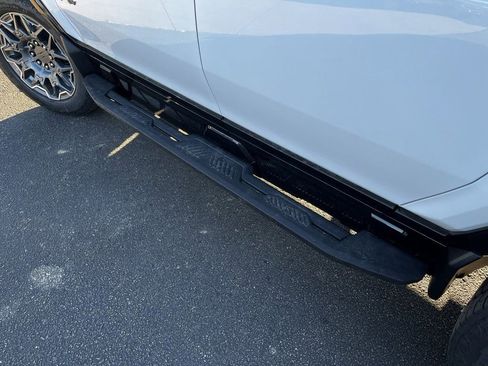 New 2025 GMC Hummer EV 3X image 32