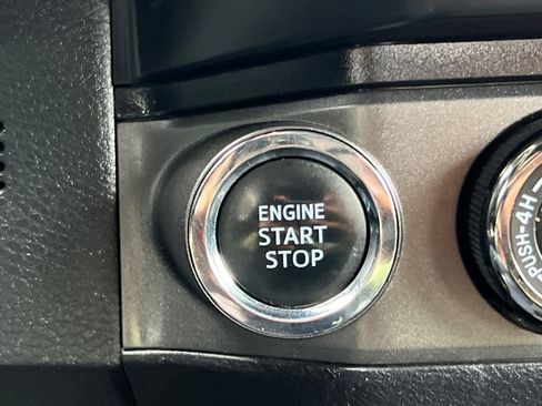 Certified 2022 Toyota Tacoma TRD Off-Road image 22