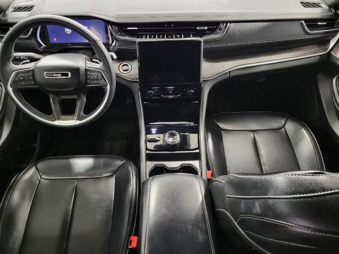 Used 2024 Jeep Grand Cherokee L Limited w/ Black Appearance Package image 6