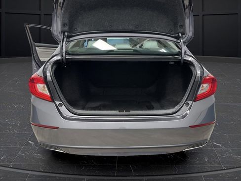 Used 2019 Honda Accord LX image 12