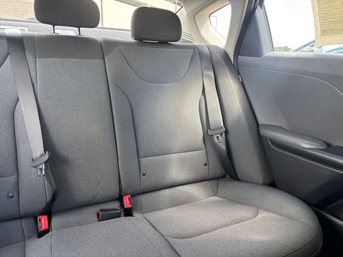 Used 2025 Kia K4 FWD image 36