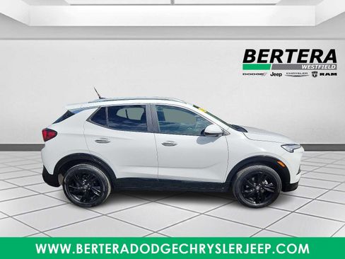 Used 2024 Buick Encore GX Sport Touring image 7