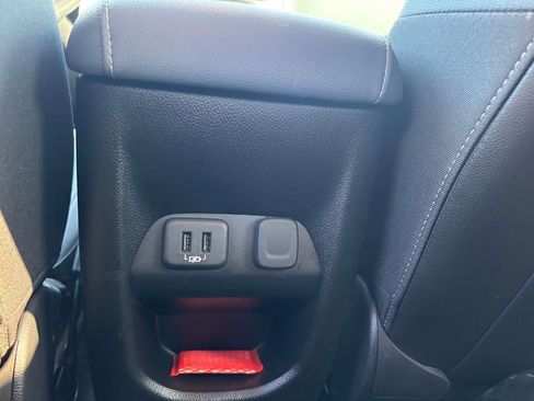 Used 2021 Chevrolet Colorado Z71 image 34