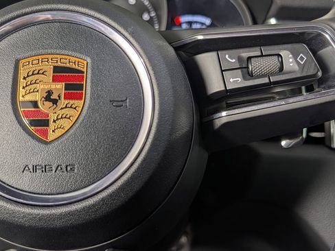 Certified 2023 Porsche Macan AWD/4WD image 37