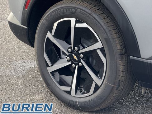 New 2026 Chevrolet Equinox EV LT image 29