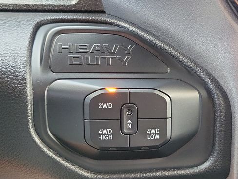 Used 2025 RAM 2500 Big Horn AWD/4WD image 24