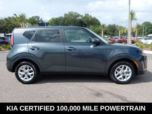 Certified 2025 Kia Soul LX w/ LX Technology Package FWD image 4