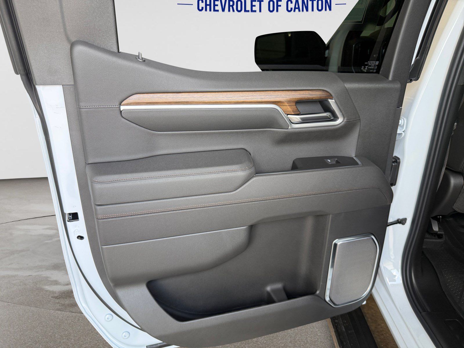 New 2026 Chevrolet Silverado 1500 High Country w/ Technology Package AWD/4WD image 20